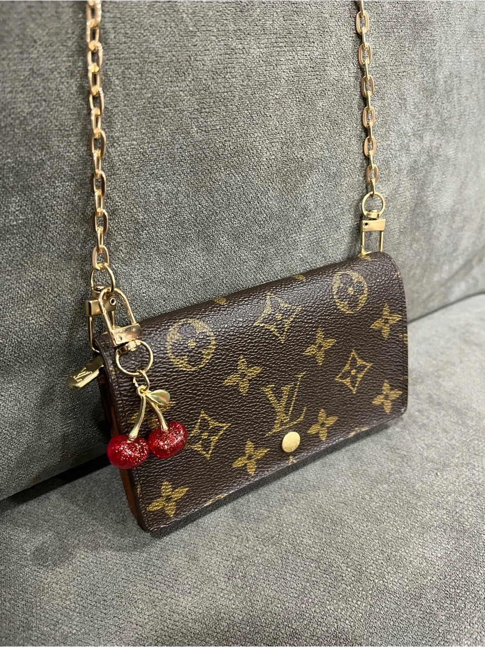Louis Vuitton 100% authentic